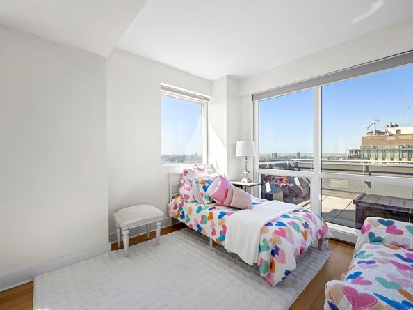 2628 Broadway 34, New York NY 10025