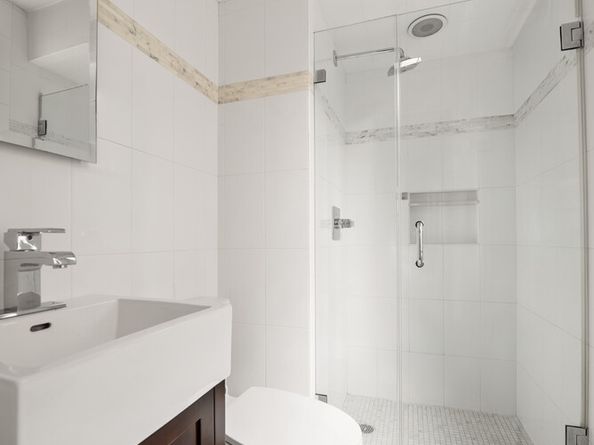 239 East 79th Street 4P, New York NY 10075