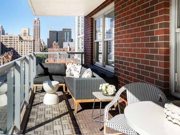 363 East 76th Street 14A, New York NY 10021
