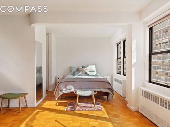 245 East 24th Street 12F, New York NY 10010