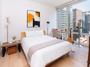247 West 46th Street 3104, New York NY 10036