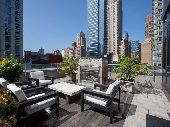 247 West 46th Street 3104, New York NY 10036
