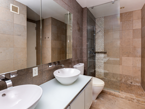 247 West 46th Street 3104, New York NY 10036