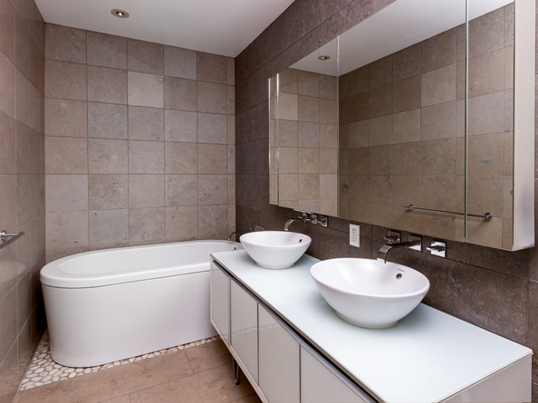 247 West 46th Street 3104, New York NY 10036