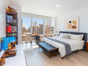 247 West 46th Street 3104, New York NY 10036