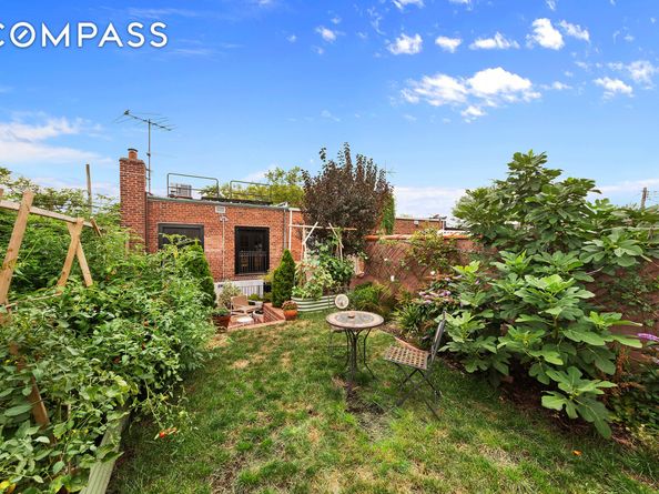 209 Onderdonk Avenue, Queens NY 11385