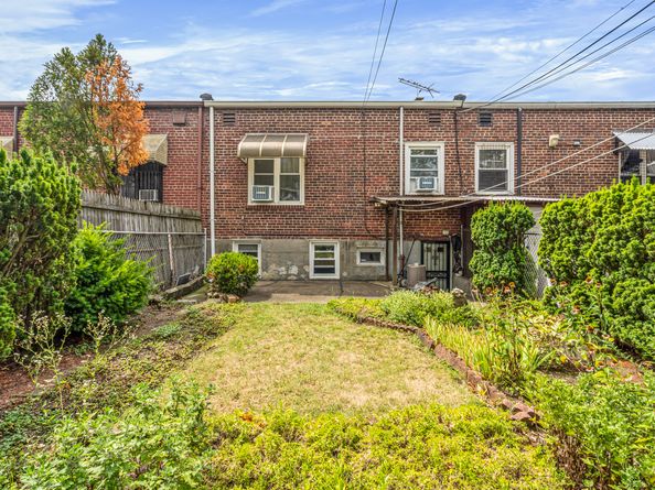 53-31 37th Road, Queens NY 11377