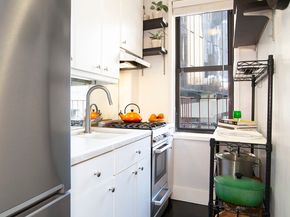 242 East 38th Street 2A, New York NY 10016