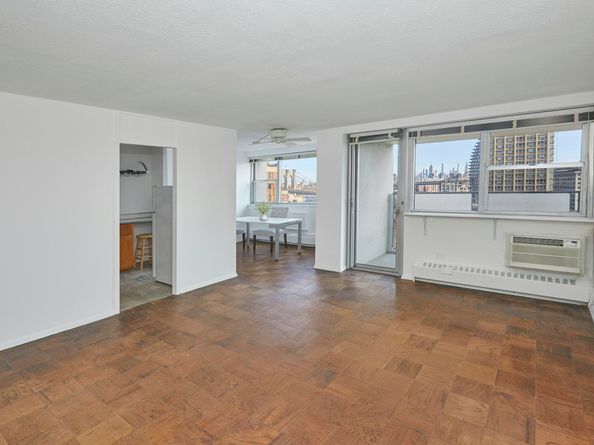 75 Henry Street 8C, Brooklyn NY 11201