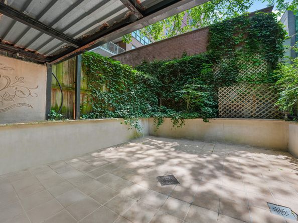 248 East 33rd Street, New York NY 10016