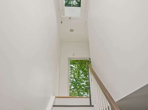 248 East 33rd Street, New York NY 10016