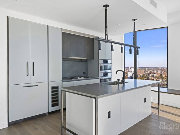 11 Hoyt Street 39F, Brooklyn NY 11201-5832