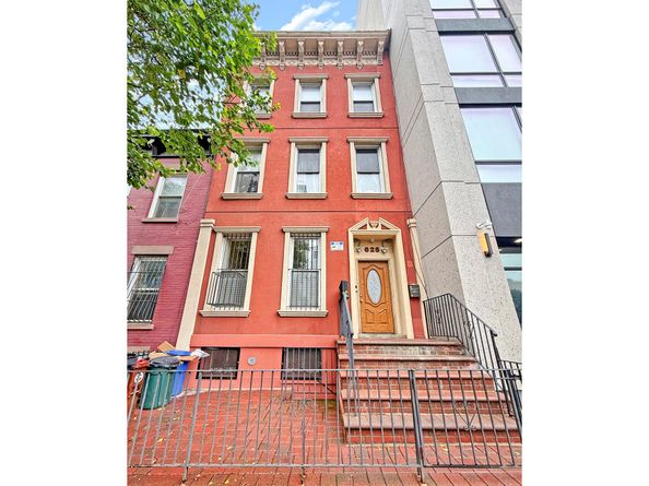 625 Franklin Avenue, Brooklyn NY 11238