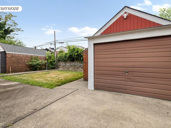 187-23 Brinkerhoff Avenue, Queens NY 11412