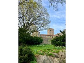 30 Bogardus Place 2B, New York NY 10040