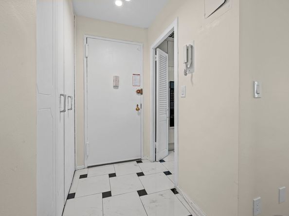 555 Kappock Street 21D, Bronx NY 10463