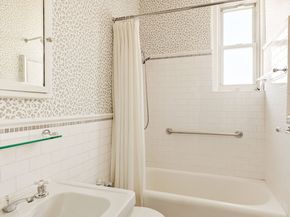 139 East 94th Street 7D, New York NY 10128