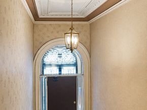 118 East 37th Street TH, New York NY 10016