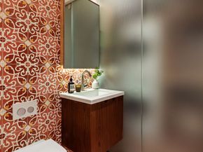 211 East 3rd Street 5R, New York NY 10009