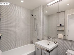 252 South Street 40C, New York NY 10002