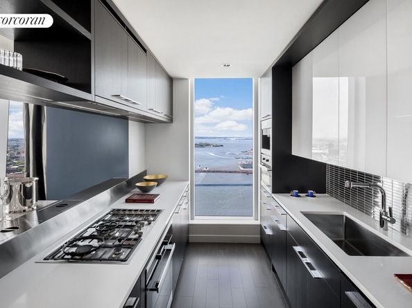 252 South Street 40C, New York NY 10002
