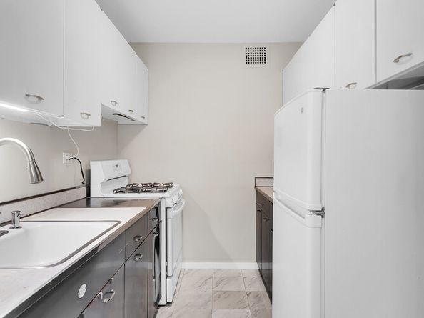 185 West End Avenue 8B, New York NY 10023