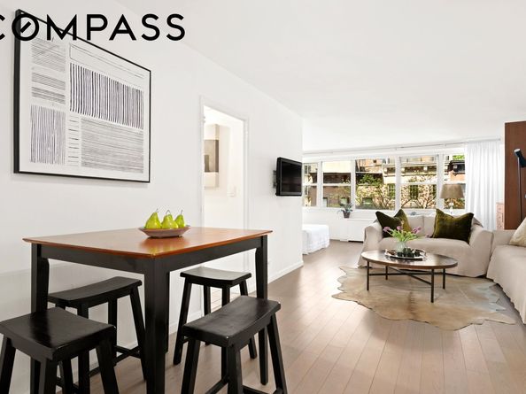360 West 22nd Street 5H, New York NY 10011