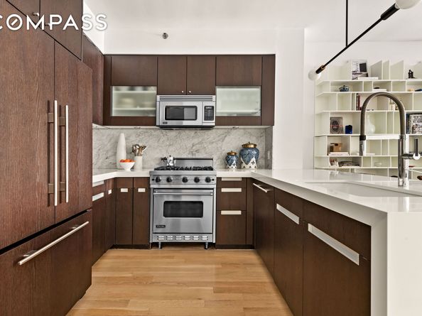 454 West 54th Street 5G, New York NY 10019