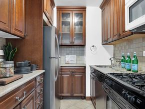 301 East 79th Street 5P, New York NY 10075