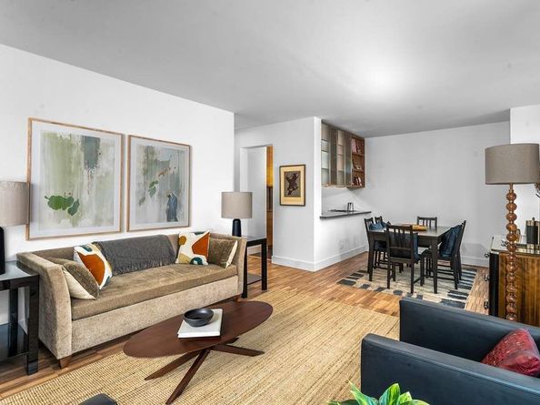 300 East 85th Street 404, New York NY 10028