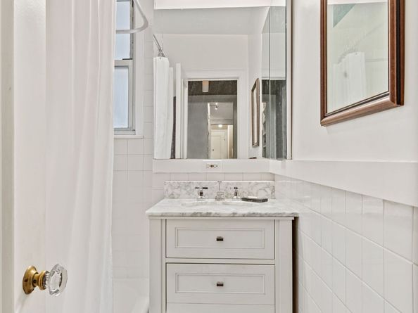 136 East 36th Street 5D, New York NY 10016