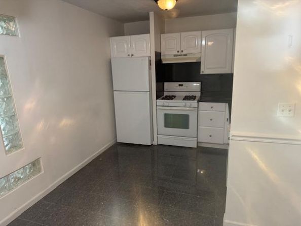 1 bay club Drive drive 1U, Bayside NY 11360
