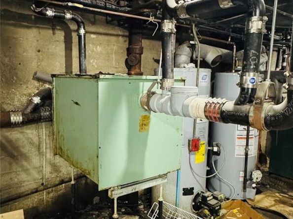 231 Jericho Tpke, New Hyde Park NY 11040