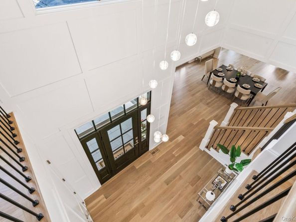 10 Threepence Drive, Melville NY 11747