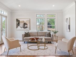 10 Threepence Drive, Melville NY 11747