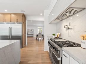 10 Threepence Drive, Melville NY 11747