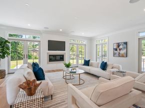 10 Threepence Drive, Melville NY 11747