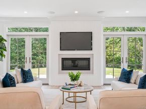 10 Threepence Drive, Melville NY 11747