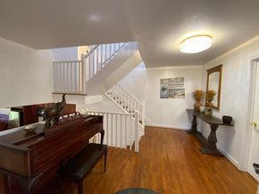 10 Mechanic Street, Glen Cove NY 11542
