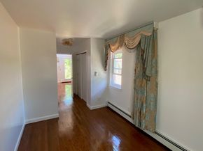 10 Mechanic Street, Glen Cove NY 11542