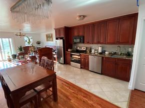 10 Mechanic Street, Glen Cove NY 11542
