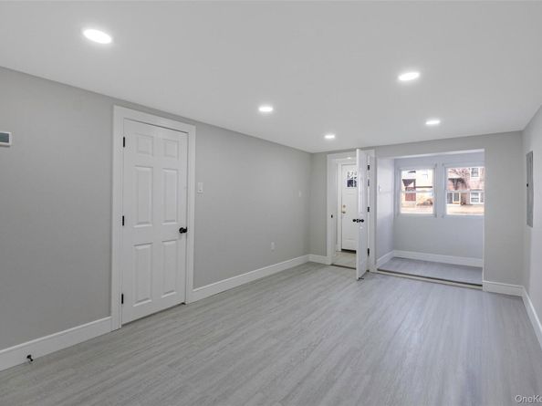 2810 Wynsum Avenue, Merrick NY 11566