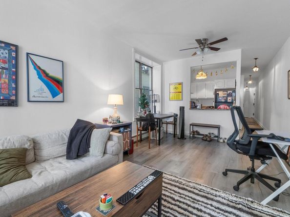 178 E 2 1B, New York (Manhattan) NY 10009
