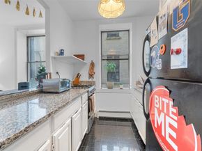 178 E 2 1B, New York (Manhattan) NY 10009