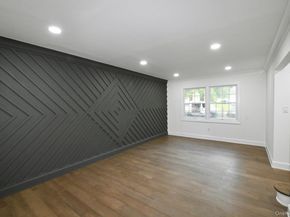2 Little Hill Road, East Setauket NY 11733
