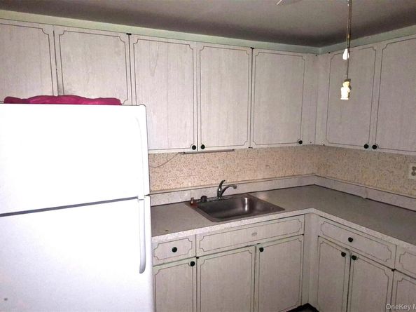 838 Pelhamdale Avenue 3R, New Rochelle NY 10801