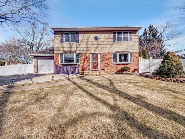 1 Charter Lane, Smithtown NY 11787