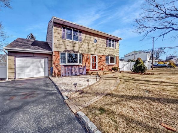 1 Charter Lane, Smithtown NY 11787