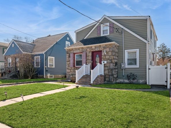31 Cedar Street, Roosevelt NY 11575