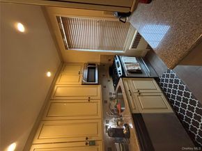 194 Smith Street 3P, Freeport NY 11520